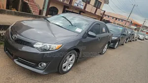 Toyota Camry SE 4dr Sedan (2.5L 4cyl 6A) 2014 Blue