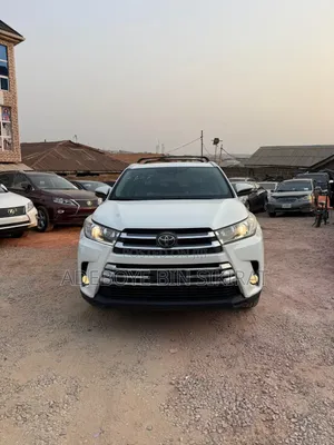 Toyota Highlander XLE 2019 White