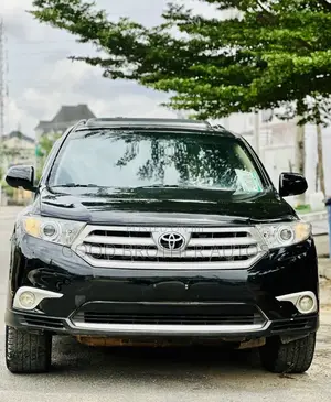 Toyota Highlander Limited Platinum 4dr SUV AWD (3.5L 6cyl 6A) 2014