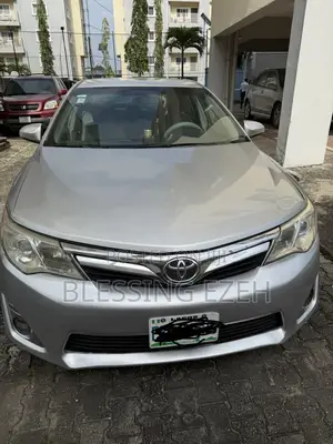 Toyota Camry SE 4dr Sedan (2.5L 4cyl 6A) 2012 Silver