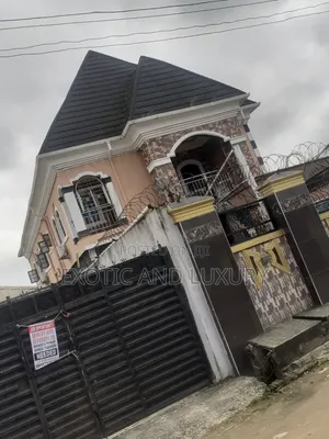 Mini Flat in Adekunle for rent