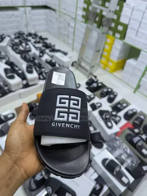 Original Carton Palms Available
