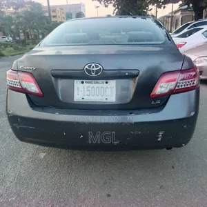 Toyota Camry 2010 Gray