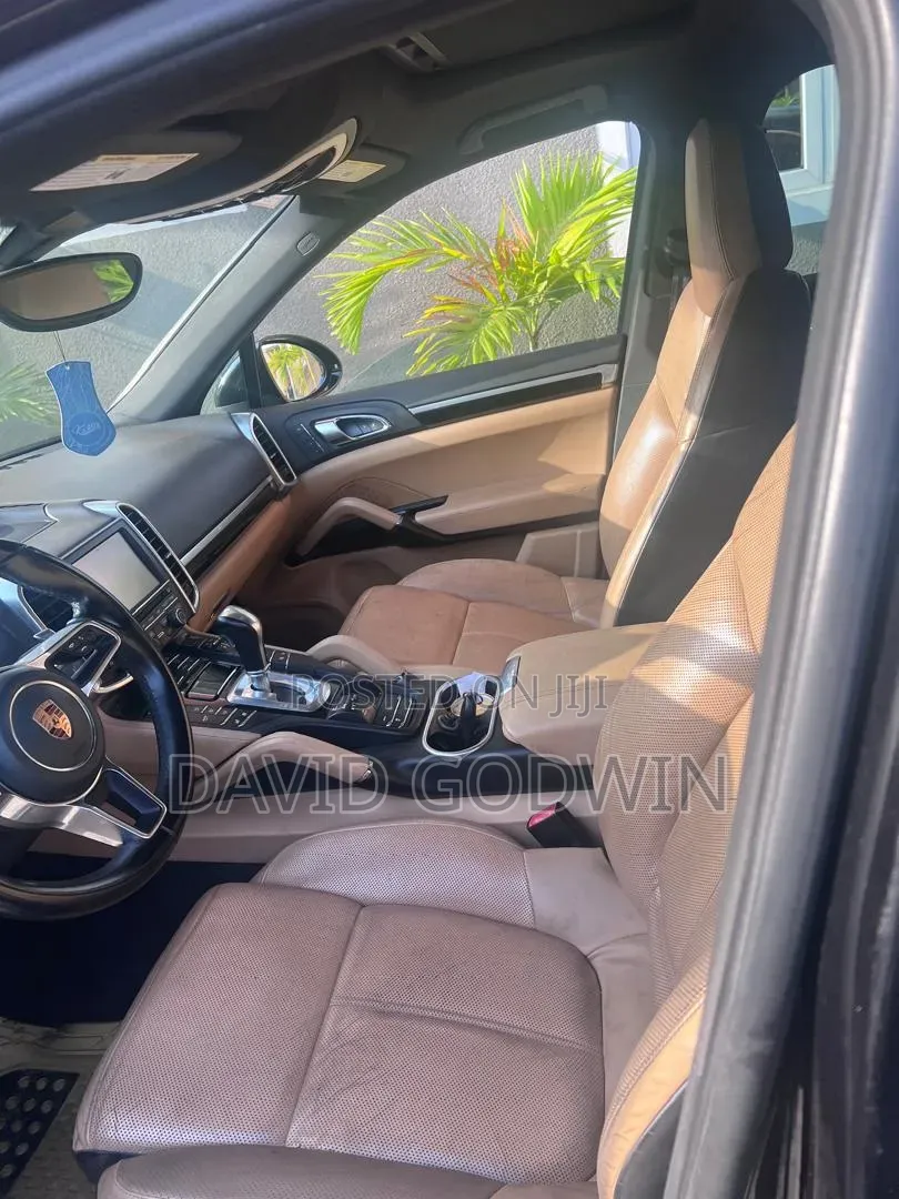 Porsche Cayenne 2016 Blue