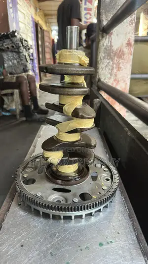 Crankshaft for Nissan Micra 1.2 3cylinder  Note Cube Hr12de1.2l
