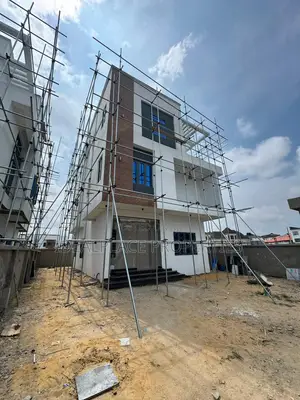 6bdrm Duplex in Surulere for sale