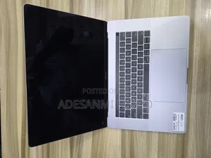 Laptop Apple MacBook 2019 32GB Intel Core i9 SSD 1T