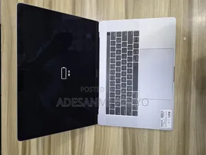 Laptop Apple MacBook 2019 32GB Intel Core i9 SSD 1T