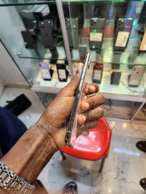 Apple iPhone XS Max 64 GB Gold