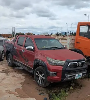 Toyota Hilux 2010 Green