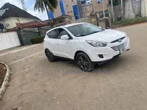 Hyundai Tucson SE AWD 2015 White