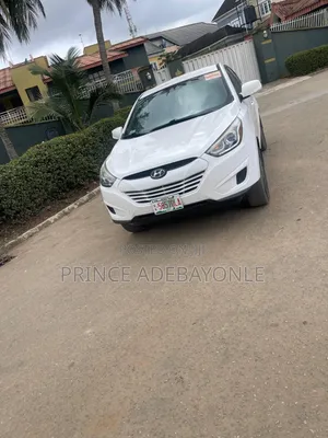 Hyundai Tucson SE AWD 2015 White