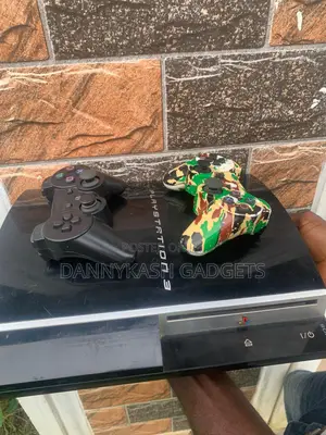 Play Station 3 Phat (PS 3 Fat)