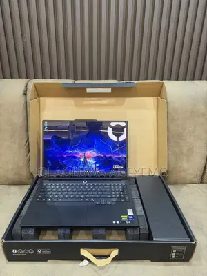 Laptop Lenovo Legion Pro 7 32GB Intel Core Ultra 9 SSD 2T