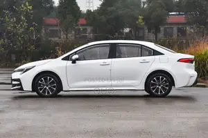 Toyota Lexcen 2025 White