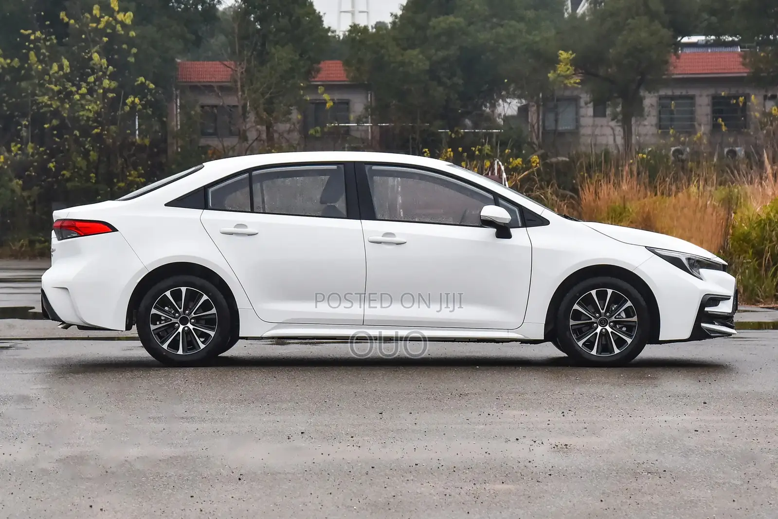 Toyota Lexcen 2025 White