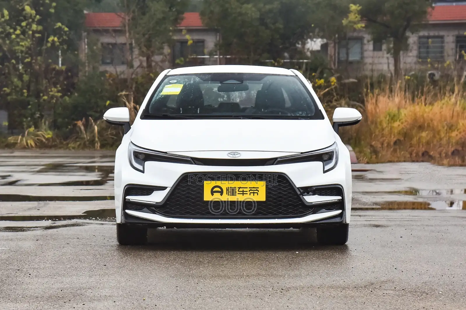 Toyota Lexcen 2025 White