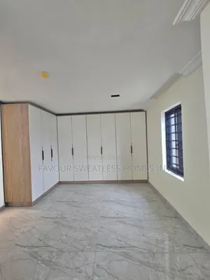 4bdrm Maisonette in Opebi Ikeja for sale