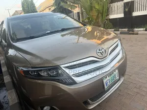 Toyota Venza 2011 Brown