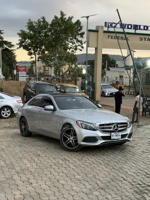 Mercedes-Benz C300 2016 Silver