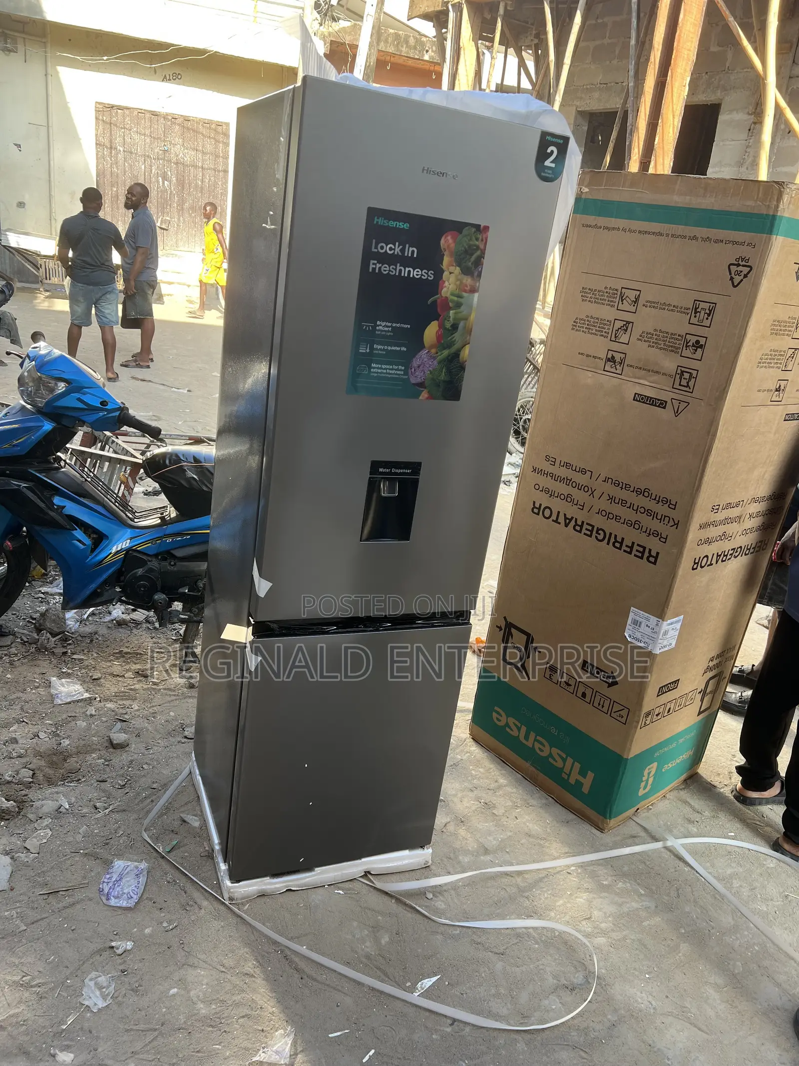 Hisense 35dcb Refrigerator With Down Freezer