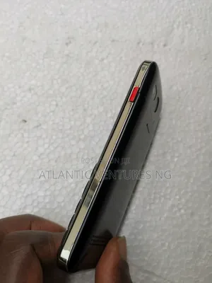 Mobile Phone 16 GB Black