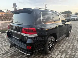 Toyota Land Cruiser 5.7 V8 VXR 2020 Black