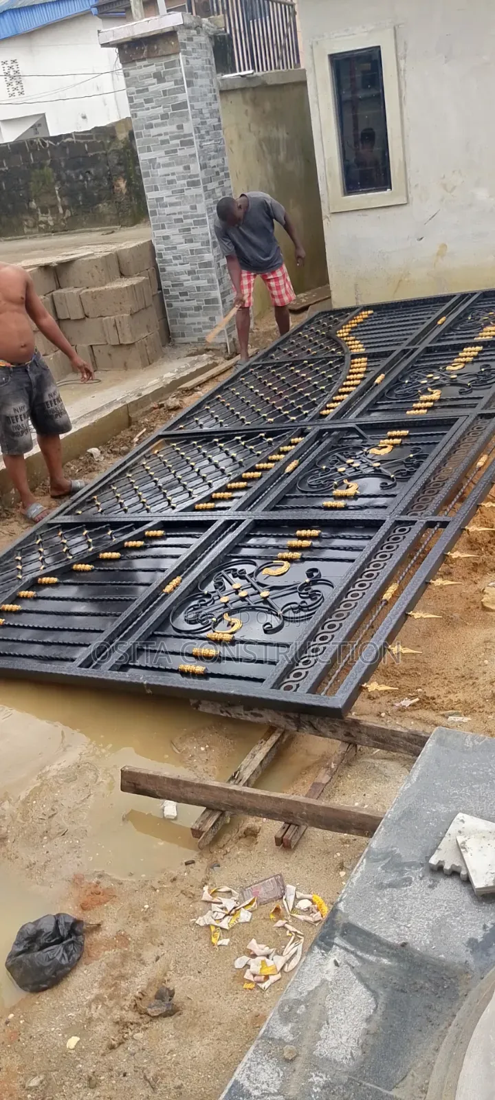Rolling Gate