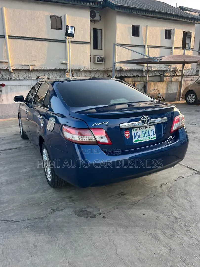 Toyota Camry 2010 Blue