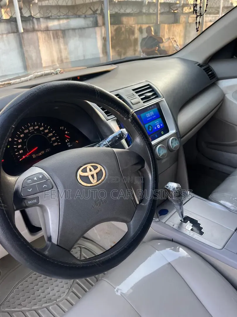 Toyota Camry 2010 Blue