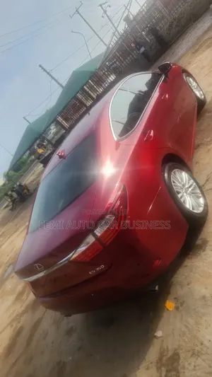 Lexus ES 2013 Red