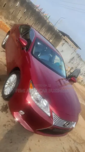 Lexus ES 2013 Red