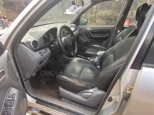 Toyota RAV4 Automatic 2003 Silver