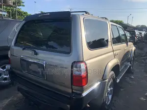 Toyota 4-Runner 2002 Gold