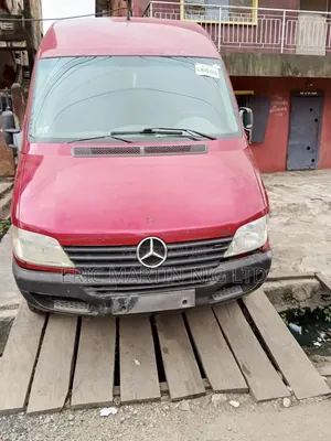 Mercedes-Benz Sprinter 2010 Red
