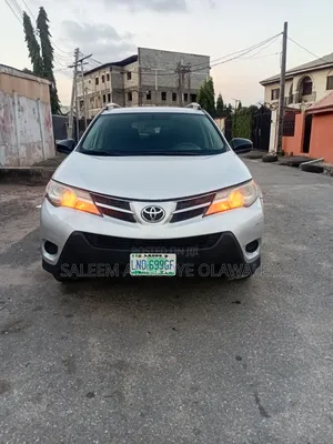 Toyota RAV4 LE AWD (2.5L 4cyl 6A) 2013 Silver