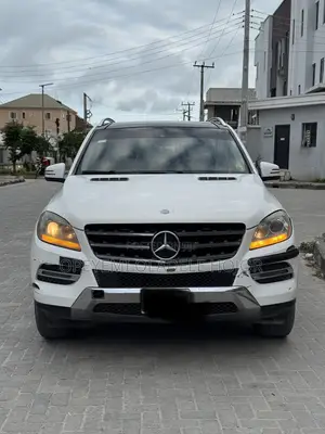 Mercedes-Benz M Class ML350 4dr SUV (3.5L 6cyl 7A) 2015 White