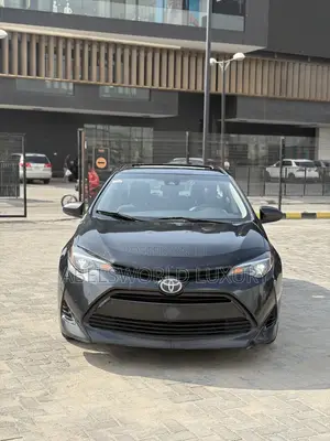 Toyota Corolla LE ECO w/Package 1 4dr Sedan (1.8L 4cyl CVT) 2017 Black