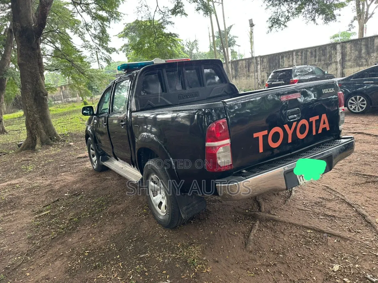 Toyota Hilux 2012 Black