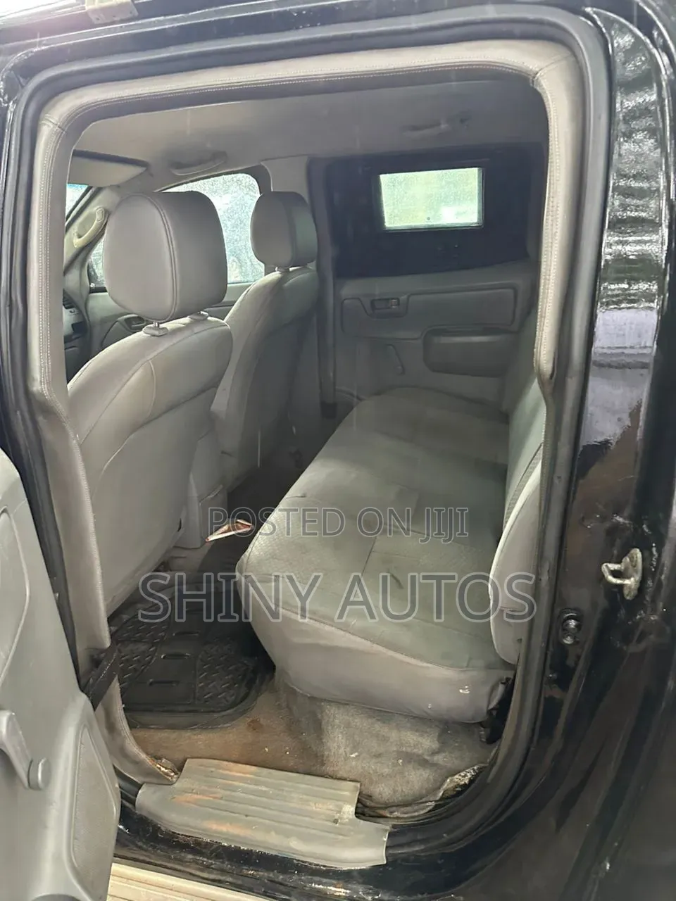 Toyota Hilux 2012 Black