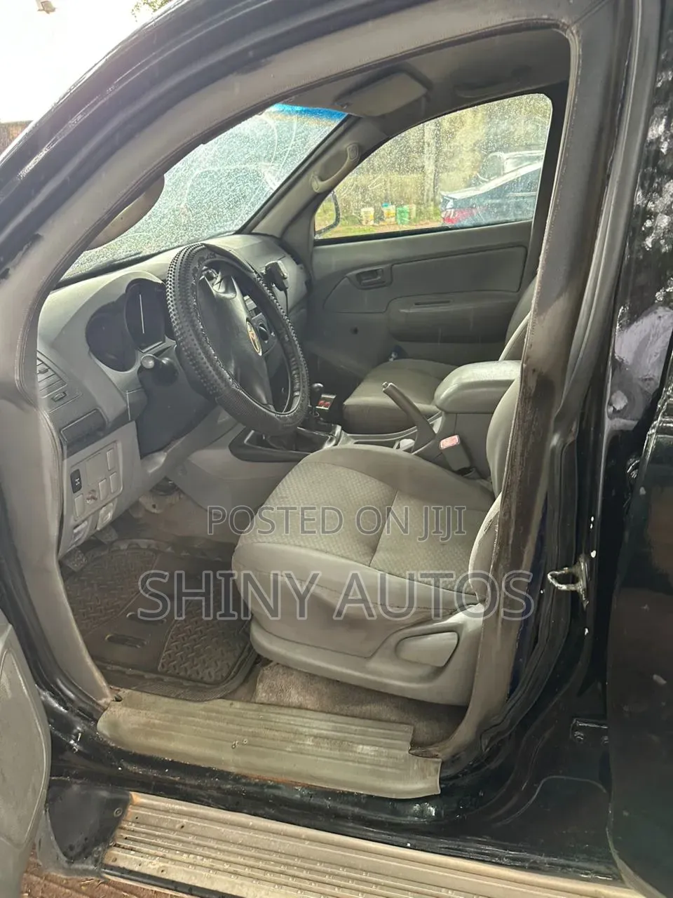 Toyota Hilux 2012 Black