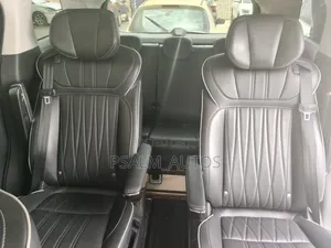 Roewe iMAX8 2020 Blue