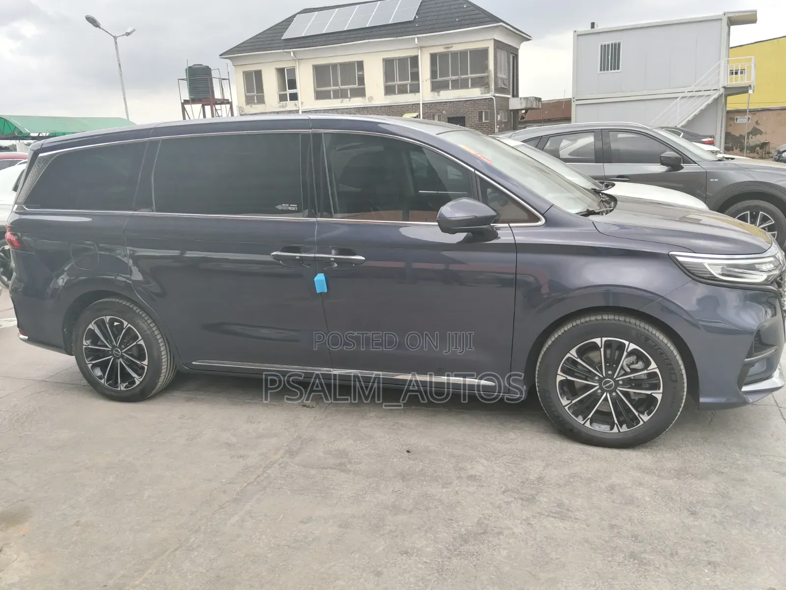 Roewe iMAX8 2020 Blue