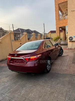 Toyota Camry 2017 Burgundy