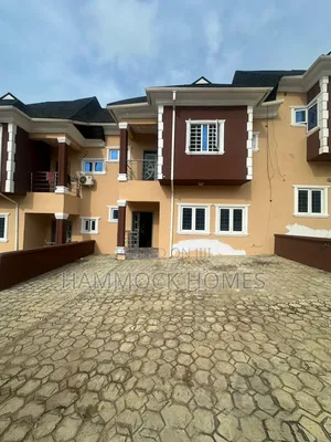 4bdrm Duplex in Jericho for rent