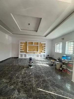 4bdrm Duplex in Jericho for rent