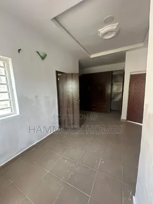 4bdrm Duplex in Jericho for rent
