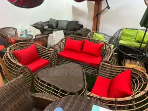 Brand New 5 Seaters Outdoor Chairs With Its Table.