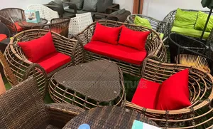 Brand New 5 Seaters Outdoor Chairs With Its Table.