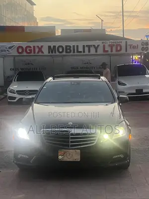 Mercedes-Benz E350 2011 Black